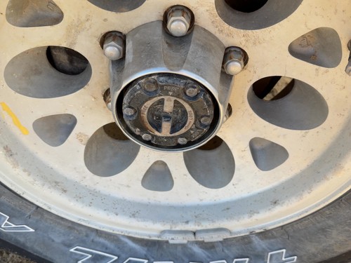 Isuzu pup locking front - isuzu,