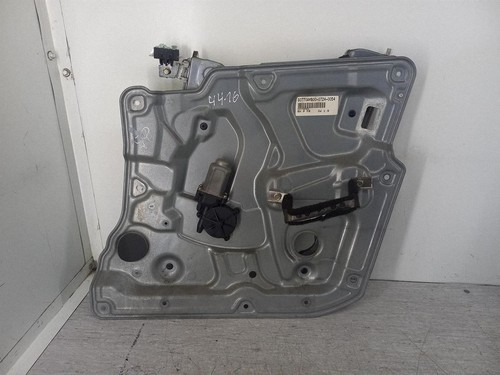 Nissan primera 2004 - front, door