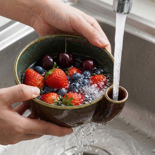 Self spinning berry - berry, washing