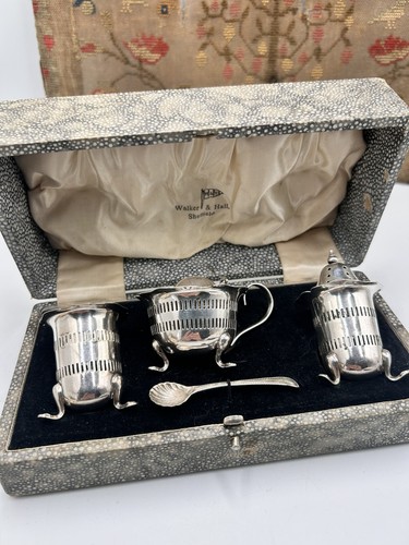 Vintage walker and hall silver - walker,