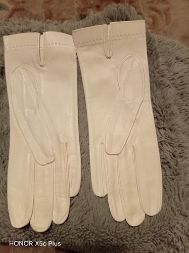 Vintage cream leather gloves - vintage,