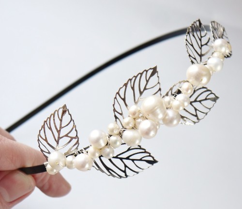 Leaves pearls side tiara - side,