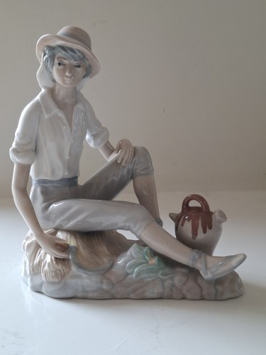Casades porcelain resting - porcelain,