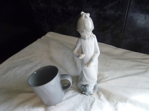 Nao figure girl with puppy - with,