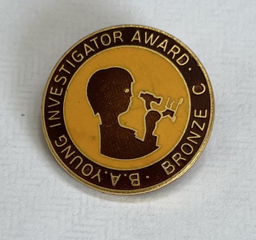 Vintage young investigator - b,