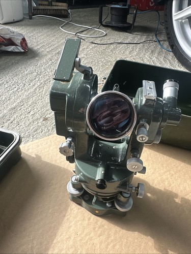 Watts vintage level theodolite - watts,