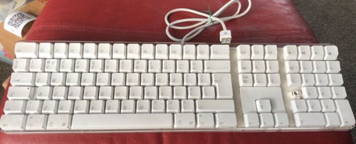 Apple a1048 wired - !, usb