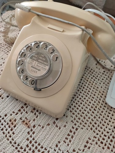 Dial telephone gpo - telephone, 746