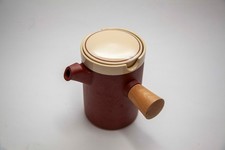 Hornsea Cinnamon water pot with wooden handle and lid