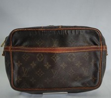 LOUIS VUITTON Compiègne 23