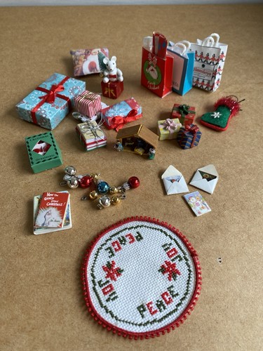 Dolls house christmas - house, bundle