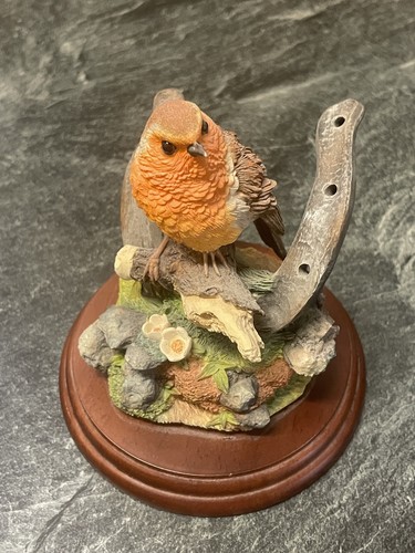 Robin horseshoe figurine - robin,