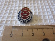 ULSTER GRAND PRIX SUPPORTERS CLUB MEMBER 1984 VINTAGE PIN BADGE   (# 84)