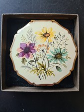 Stratton Estate Vintage Powder