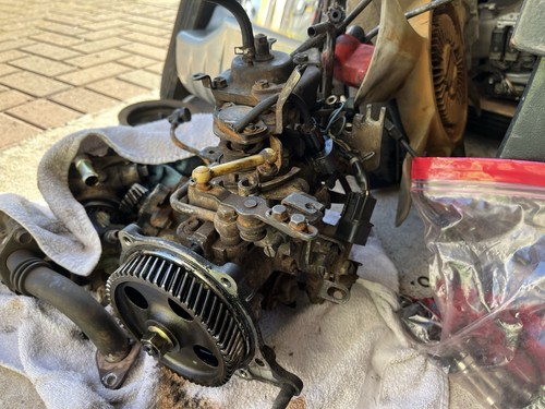 Mechanical diesel pump 4m40 - mechanical,