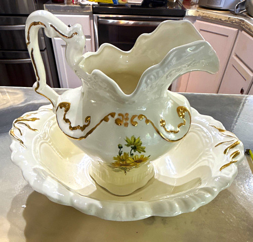 Ceramic pitcher and - pitcher, bowl