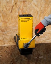 Shredder Mini V2 - Hand Cranked Plastic & Can Shredder