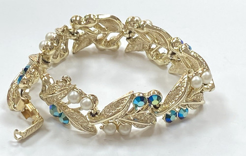 Vintage signed jewelcraft - vintage,