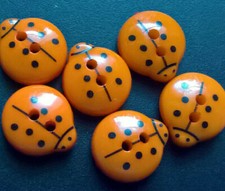 12 X LADYBIRD/BUG GOLDEN YELLOW BABY BUTTONS/EMBELLISHMENTS - 13MM X10MM NEW