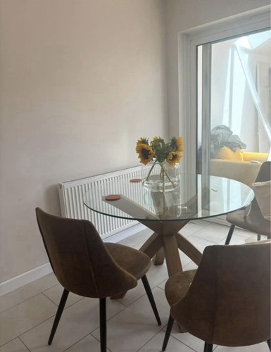 Round clear glass - &, oak