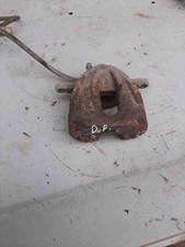 Toyota Avensis Sedan T25 Front