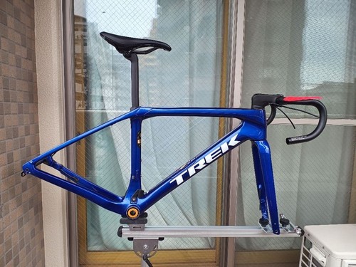 Trek madone sl6 carbon road - trek,