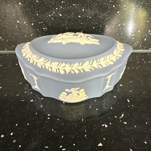 Vintage wedgwood fluted - fluted, box