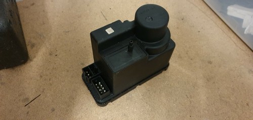 Mercedes w202 central locking - w202,