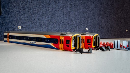 Bachmann class 158 east - bachmann,