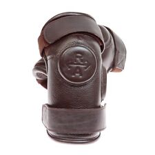 Ainsley polo knee pads, adult size, Havana brown, two straps, new 