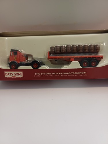 Trackside dg149001 aec artic - aec,