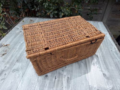 Vintage woven wicker - wicker, picnic