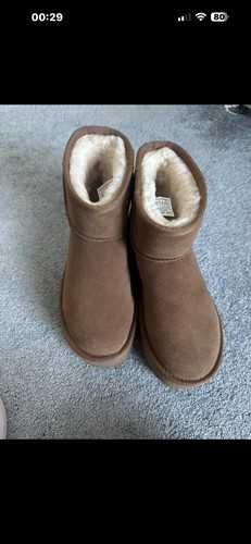 Bnwot platform ugg boots - bnwot,