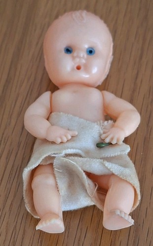 Vintage hard plastic baby - vintage, 4"
