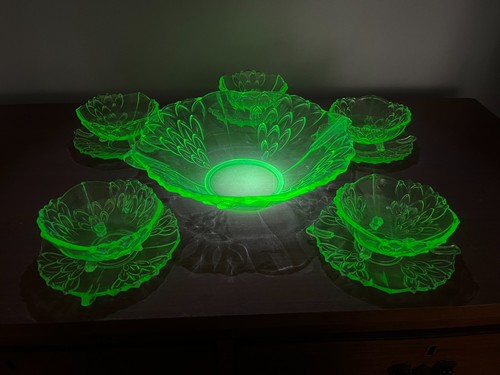Art deco uranium - 💚,