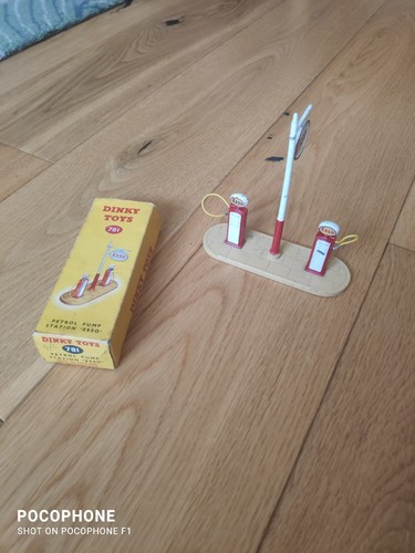 Dinky toys esso petrol - esso,