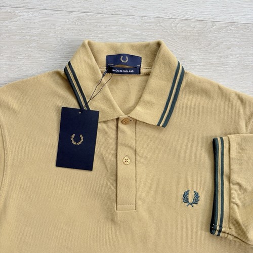 Bnwt fred perry m12 short - bnwt,
