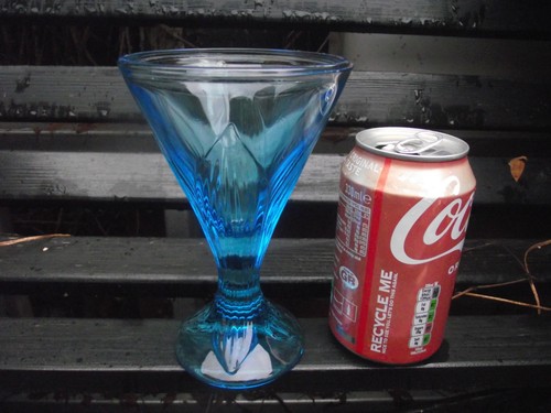 Vibrant kingfisher blue - vibrant,