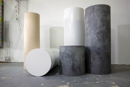 Cylindrical plinth to - plinth,