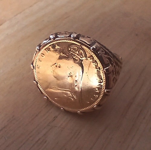 Gold half sovereign guinea - gold,