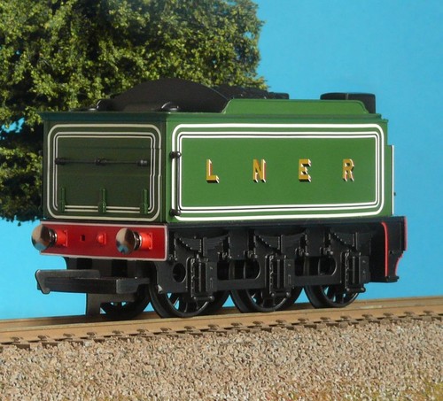 Hornby b12 tender - hornby,
