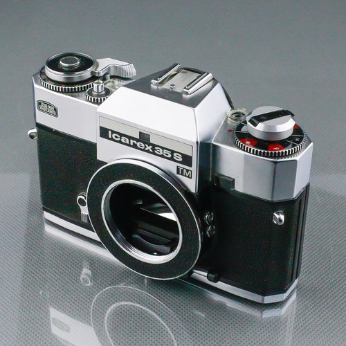 Icarex camera body - 35,