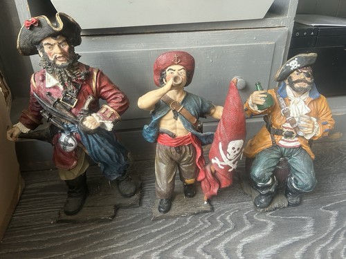 Set three pirate figures - set, of