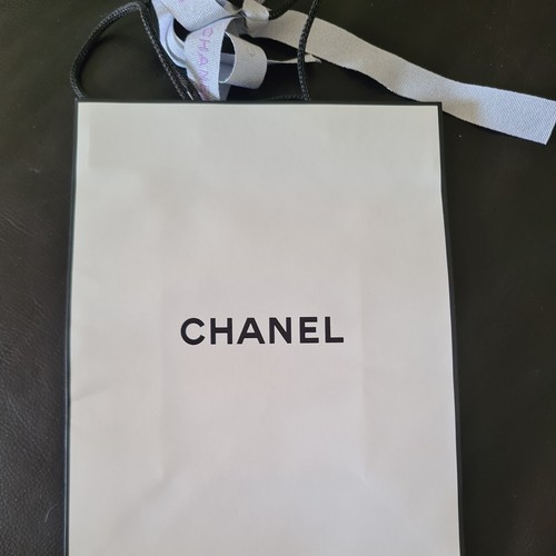 Chanel small gift - carrier, bag
