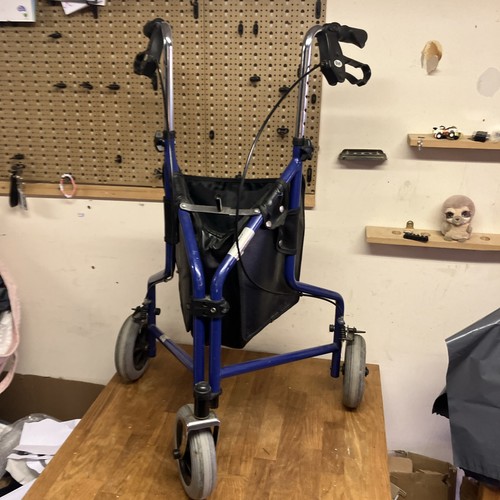 Days tri wheel walker - days, vinyl