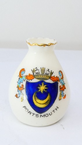 Portsmouth crested ware - crested,