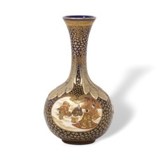 Japanese Satsuma Vase by Kinkozan Meiji Period