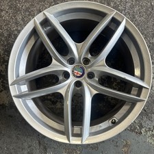 2020 Alfa Romeo Guilia. 18” alloy wheels set off 4x