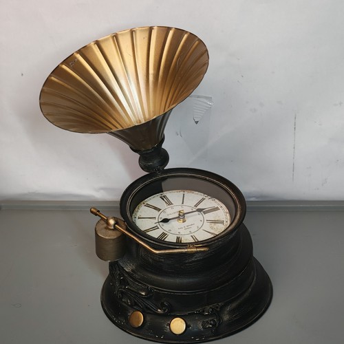 Vintage brass gramophone - ,
