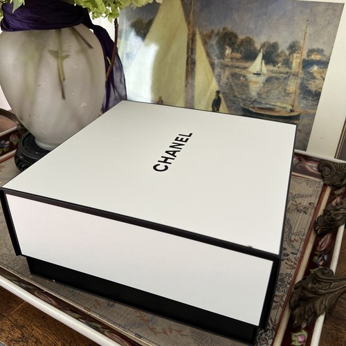 Authentic chanel square empty - authentic,